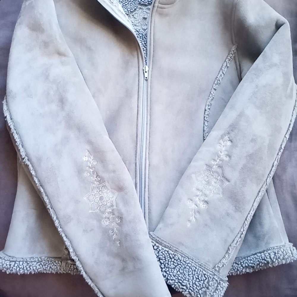 L.L.Bean suede sherpa embroidered jacket M - Picture 9 of 10